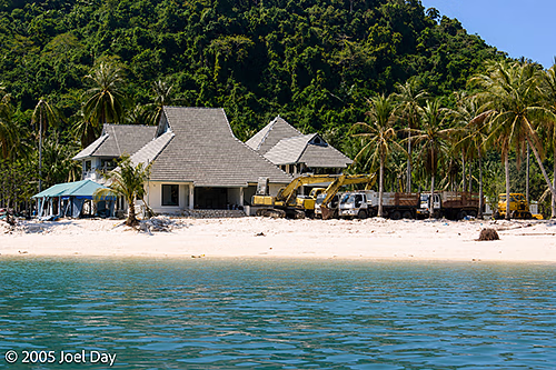 Ko Phi Phi Island cleaning up from the December 26th Boxing Day Tsunami, Thailand